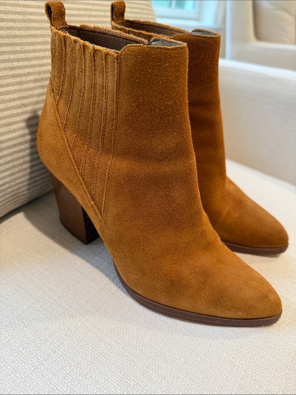 Marc Fisher LTD Suede Chelsea Booties – Size 8M